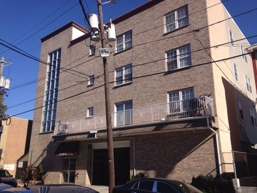 718 Sip St in Union City, NJ - Building Photo