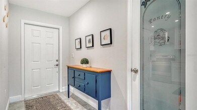 7820 Palm Aire Ln in Sarasota, FL - Building Photo - Building Photo