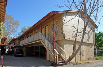 D Street Apartments in Sacramento, CA - Building Photo - Building Photo