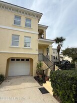 1702 Windjammer Ln in St. Augustine, FL - Building Photo