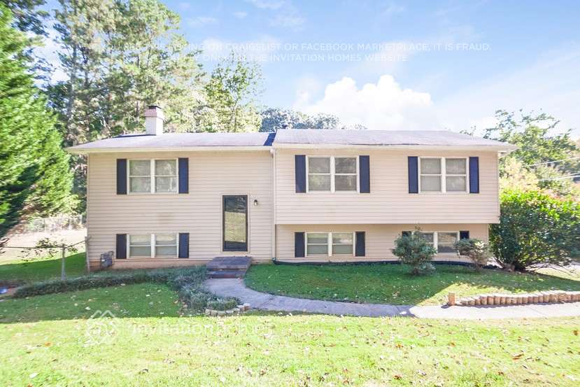 2432 Brown Deer Trail NW in Acworth, GA - Foto de edificio