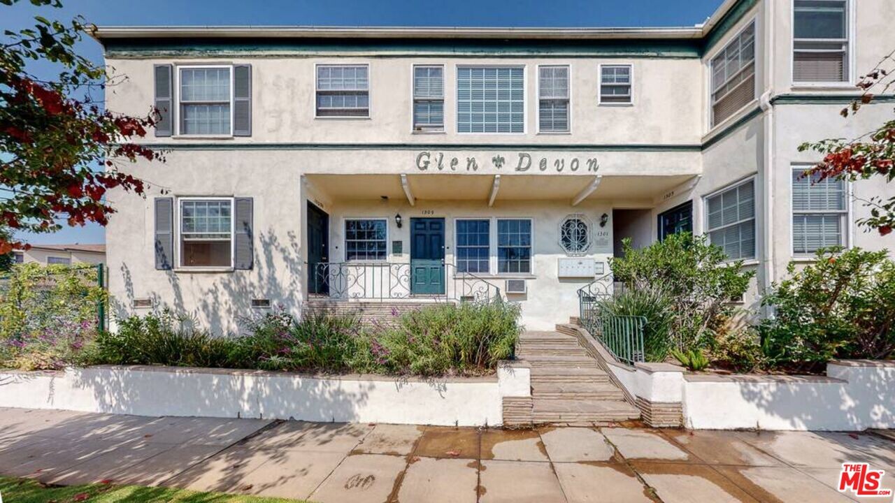 1309 Devon Ave in Los Angeles, CA - Building Photo