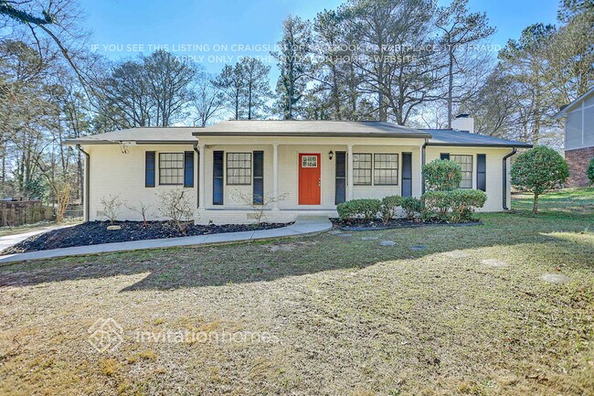 8005 Union Grove Rd in Lithonia, GA - Foto de edificio - Building Photo