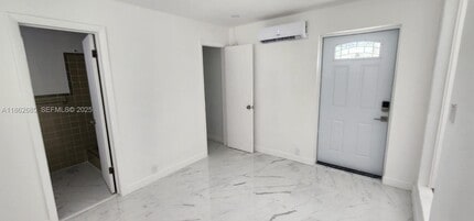 3520 NW 20th St in Miami, FL - Building Photo - Building Photo