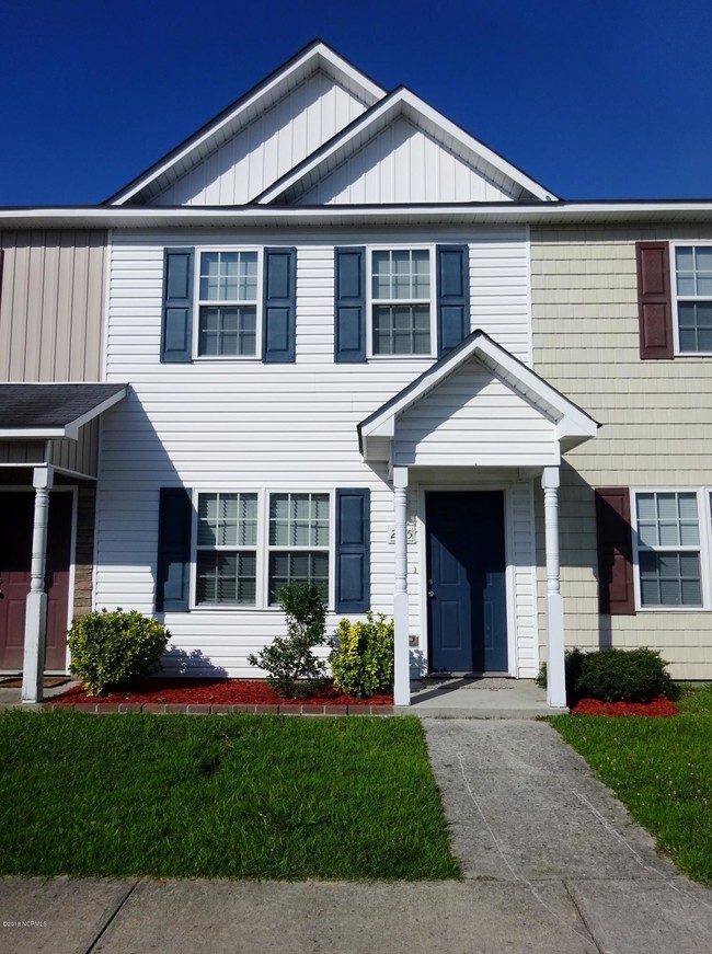 property at 2005 Grandeur Ave