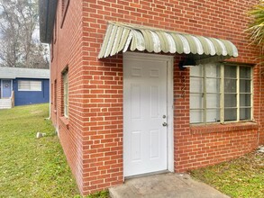 324 E Pershing St in Tallahassee, FL - Foto de edificio - Building Photo