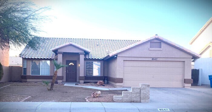 8547 W Berkeley Rd in Phoenix, AZ - Building Photo