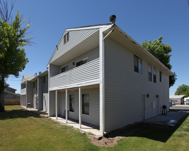 698 Monroe St in Twin Falls, ID - Foto de edificio - Building Photo