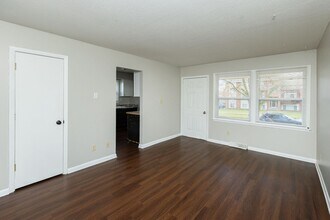 310 NE Trilein Dr in Ankeny, IA - Building Photo - Building Photo