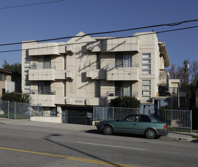 6034 Fulton Ave in Van Nuys, CA - Building Photo - Building Photo