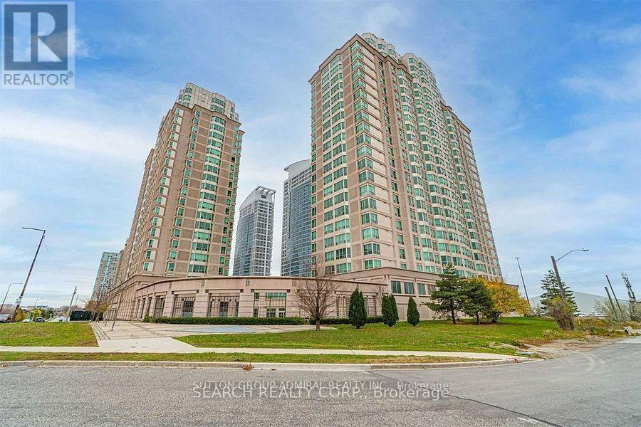 1 Lee Centre Dr in Toronto, ON - Building Photo