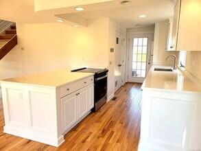 2 Violet Ln in Westport, CT - Building Photo - Building Photo