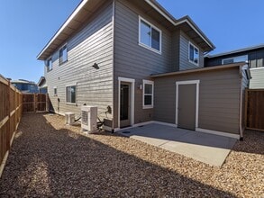 61536 SE Jennifer Ln, Unit 1 in Bend, OR - Foto de edificio - Building Photo