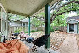 1205-22nd 1/2 W 22 1/2 St in Austin, TX - Building Photo - Building Photo