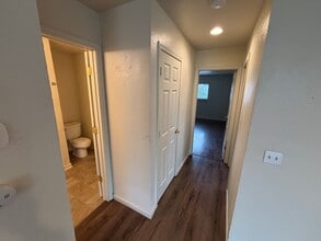 6805 Woodbine Ave in Sacramento, CA - Building Photo - Building Photo