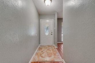 914 British Blvd in Grand Prairie, TX - Building Photo - Building Photo