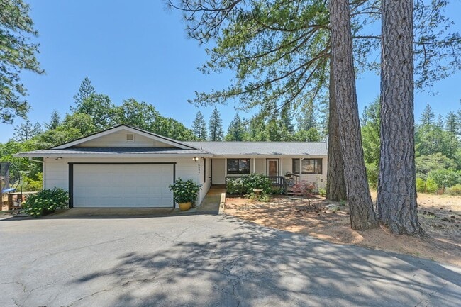property at 6544 Whitetail Ct