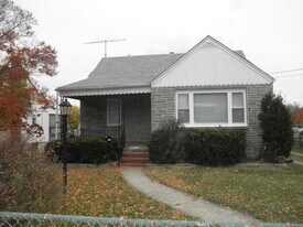 7402 School Ave in Dundalk, MD - Building Photo