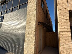 6240 W Belmont Ave in Chicago, IL - Building Photo