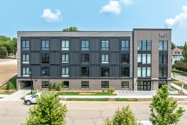 High Street Lofts in Des Moines, IA - Building Photo - Building Photo