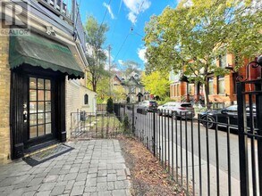 483-483 Ontario St in Toronto, ON - Building Photo - Building Photo