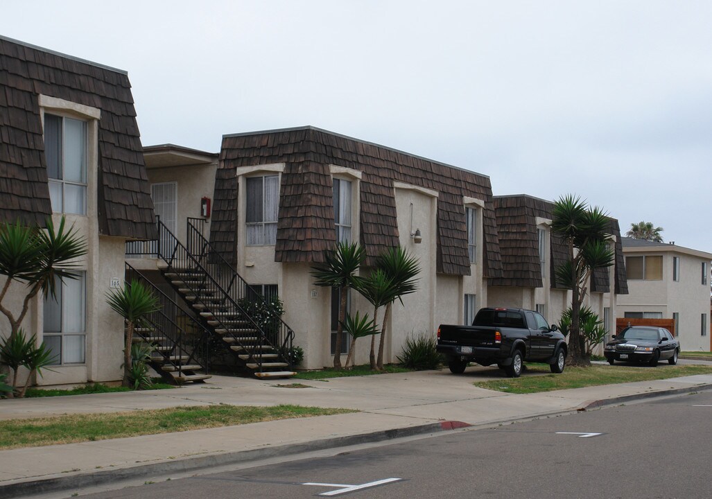 157 Daisy Ave in Imperial Beach, CA - Building Photo