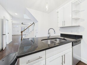 2617 W Main St in Richmond, VA - Foto de edificio - Building Photo