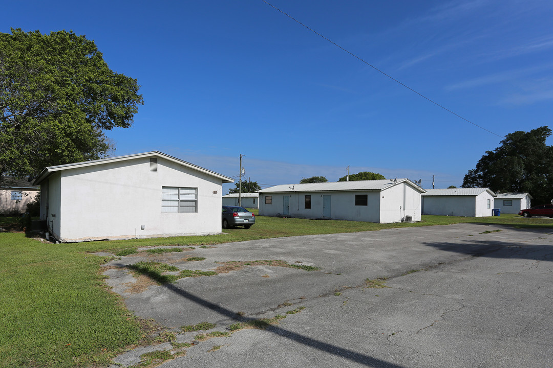 Prewitt Village in Belle Glade, FL - Building Photo