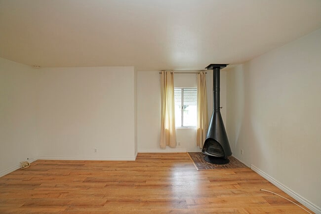 528 N Michigan Ave in Pasadena, CA - Building Photo - Building Photo