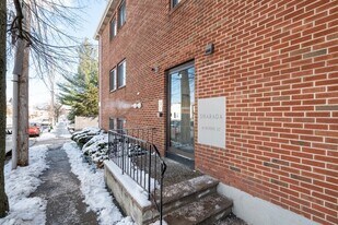 42 River St, Unit 2 in South Yarmouth, MA - Building Photo