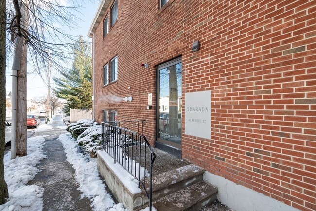 42 River St, Unit 2
