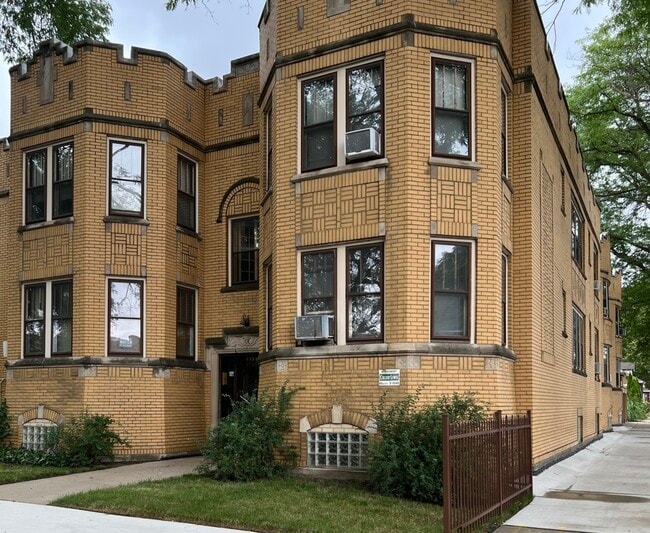 property at 7759 S Prairie Ave