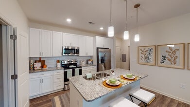 Aldon at Keys Crossing in Greenville, SC - Foto de edificio - Building Photo