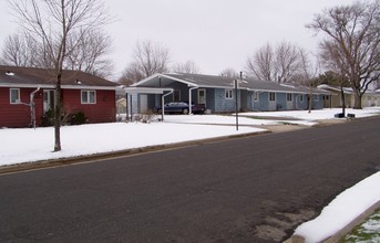 Sun Prairie Vandenberg Heights in Sun Prairie, WI - Foto de edificio - Building Photo