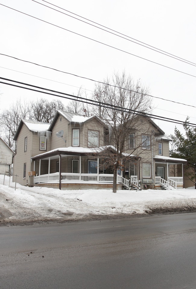 665 Main St in Cobleskill, NY - Building Photo - Building Photo