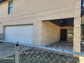 1420 Juarez Ave in Laredo, TX - Foto de edificio - Building Photo