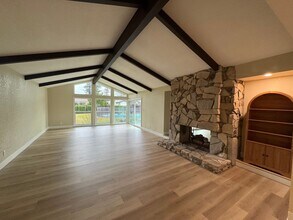 600 Vía Palo Linda in Fairfield, CA - Building Photo - Building Photo