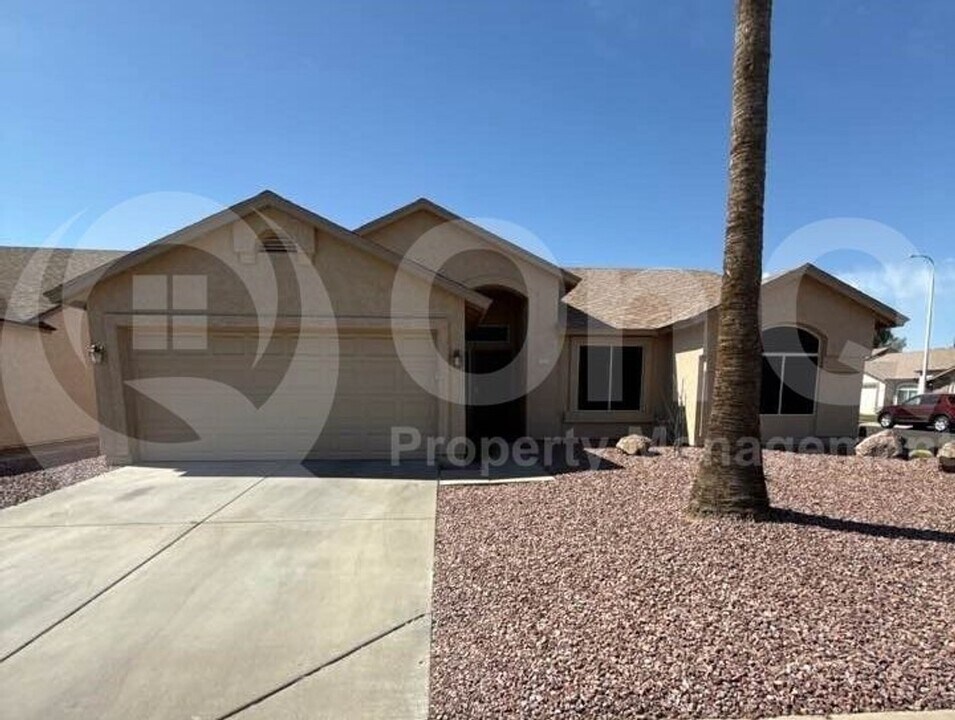 711 E Colt Rd in Chandler, AZ - Building Photo