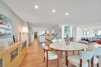 2901 S Bayshore Dr in Miami, FL - Building Photo - Building Photo