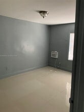 2226 NW 98th St in Miami, FL - Building Photo - Building Photo