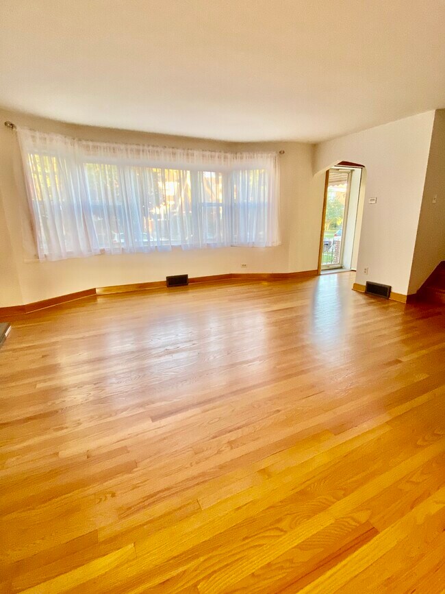 1626 Maple Ave in Berwyn, IL - Foto de edificio - Building Photo