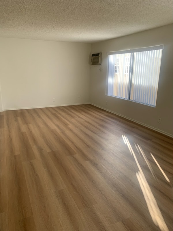 1109 S Sherbourne Dr in Los Angeles, CA - Building Photo - Building Photo