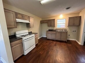 8257 Dottley Dr in Southaven, MS - Building Photo - Building Photo