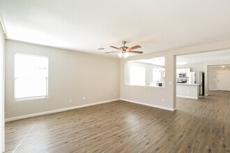 3310 W Leodra Ln in Phoenix, AZ - Building Photo - Building Photo