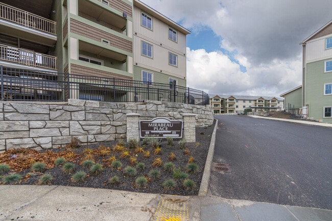 Mirabeau Place in Spokane Valley, WA - Foto de edificio - Building Photo