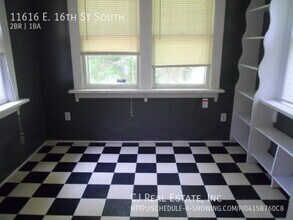 11616 E 16th St in Independence, MO - Building Photo - Building Photo