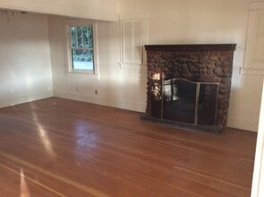 825 Oak St in Paso Robles, CA - Building Photo - Building Photo