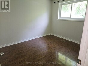 47 Honbury Rd in Toronto, ON - Building Photo - Building Photo