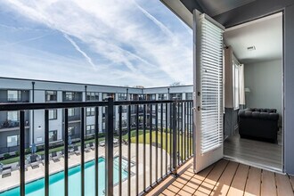 11150 Lantern Rd in Fishers, IN - Building Photo - Building Photo