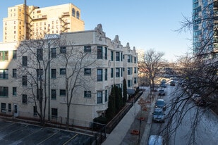 5120 S Harper Ave in Chicago, IL - Building Photo